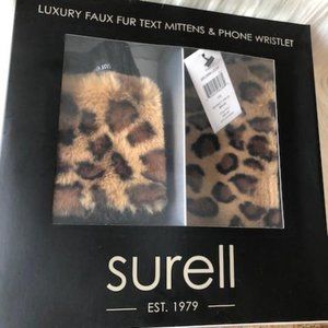 Surell Luxury Faux Fur Text Mittens & Phone Wristlet